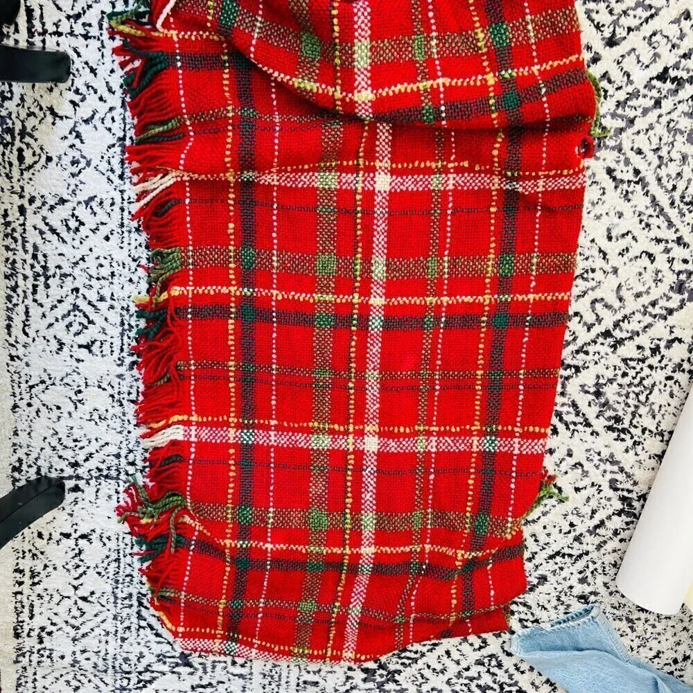 Bedford Collection home throw blanket, Red plaid, Made in USA